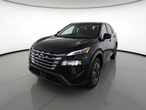 Used 2025 Nissan Rogue SV image 3