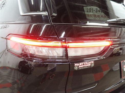 Used 2023 Jeep Grand Cherokee Summit AWD/4WD image 11