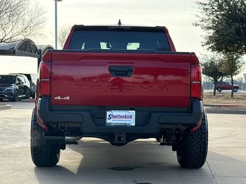 Used 2026 Toyota Tacoma SR AWD/4WD image 7