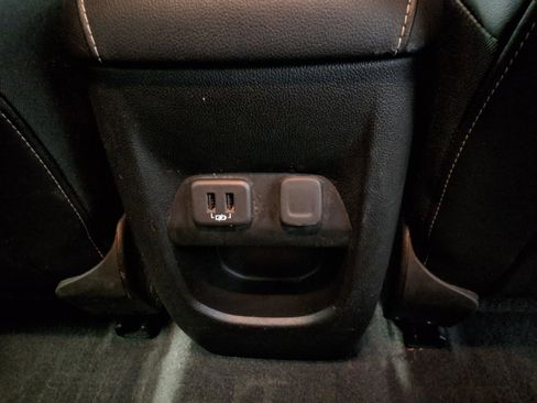 Used 2019 GMC Canyon Denali RWD image 15
