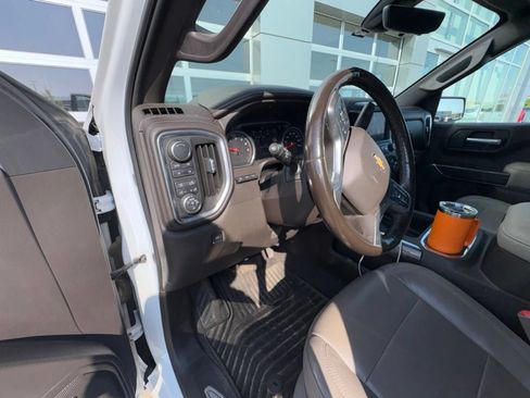 Used 2019 Chevrolet Silverado 1500 LTZ w/ LTZ Premium Package AWD/4WD image 10