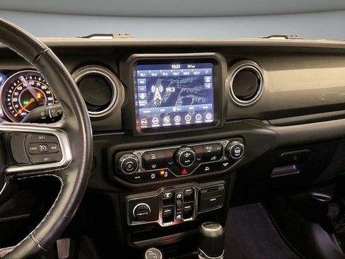 Used 2021 Jeep Gladiator Overland AWD/4WD image 10