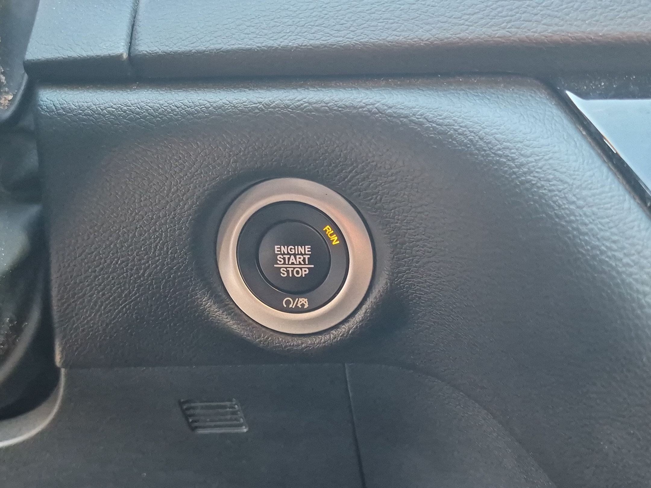 Used 2026 Chrysler Pacifica Select FWD image 26