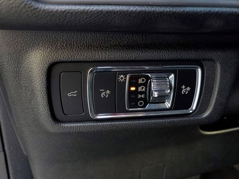 Used 2023 Lincoln Corsair Reserve w/ Equipment Group 201A AWD/4WD image 23