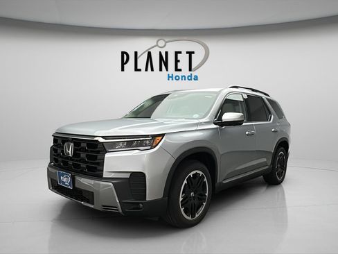 New 2026 Honda Pilot Touring image 3