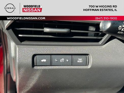 Used 2024 Nissan Altima 2.5 SR AWD/4WD image 18