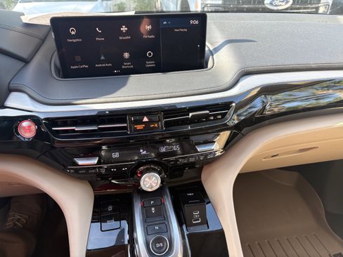 Used 2023 Acura MDX SH-AWD w/ Technology Package image 11