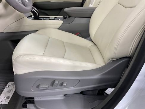 New 2026 Cadillac XT5 Premium Luxury w/ Driver Assist Package AWD/4WD image 26