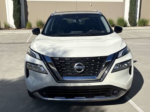 Used 2021 Nissan Rogue Platinum image 8