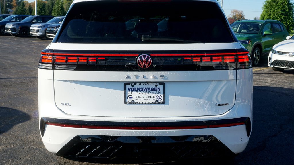 New 2027 Volkswagen Atlas SEL R-Line AWD/4WD image 5