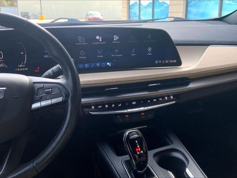 Certified 2024 Cadillac XT4 Luxury w/ Cold Weather Package image 6