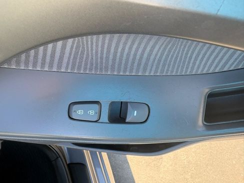 Used 2013 Hyundai Elantra GLS w/ Preferred Pkg FWD image 32