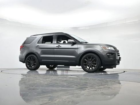 Used 2019 Ford Explorer XLT w/ Equipment Group 202A FWD image 35