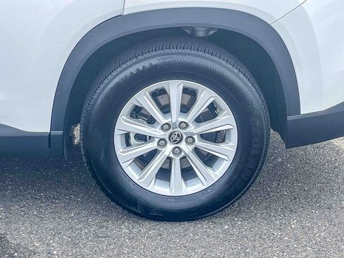 Used 2024 Toyota Grand Highlander XLE image 14