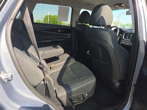 Used 2020 Kia Sorento LX AWD/4WD image 50