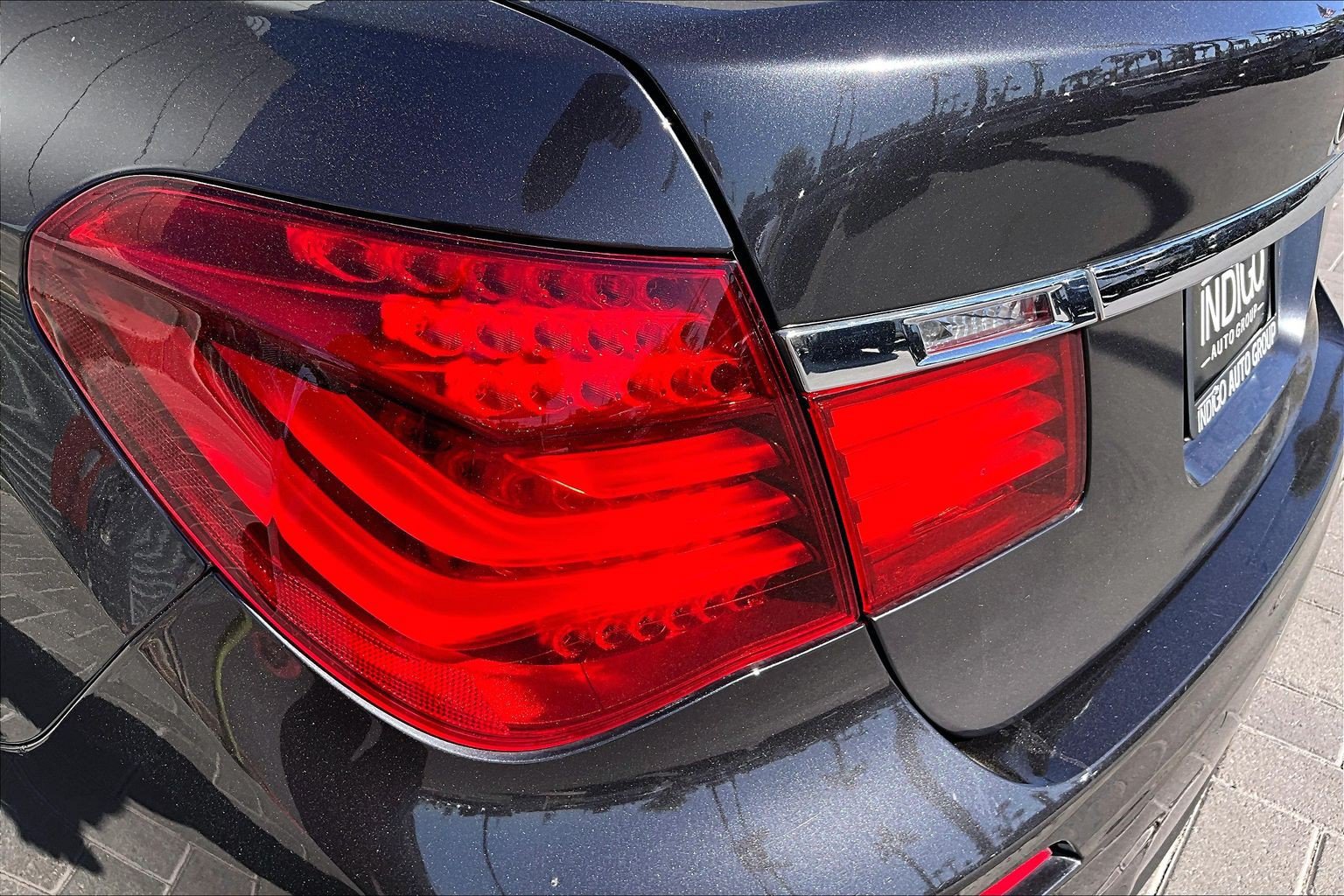 Used 2014 BMW 750i RWD image 29