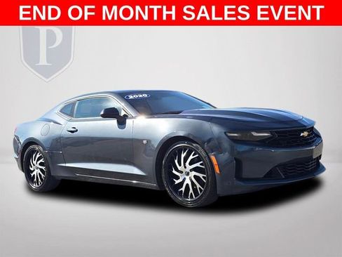 Used 2020 Chevrolet Camaro LT image 2