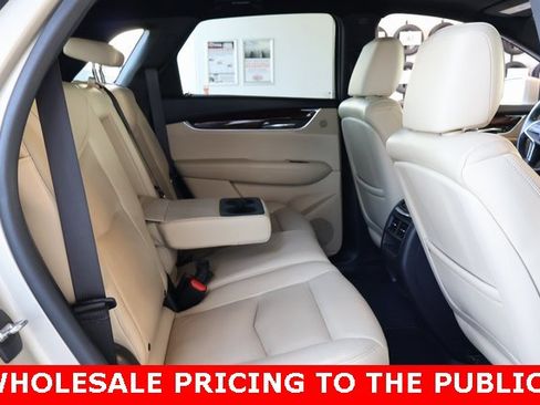 Used 2017 Cadillac XT5 Luxury w/ Driver Awareness Package image 18