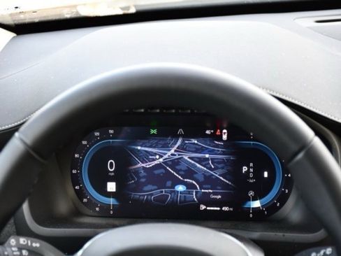 Used 2025 Volvo XC90 B6 Plus image 21