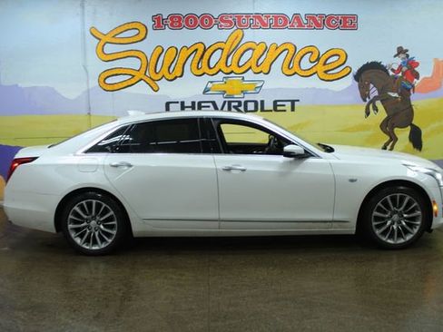 Used 2018 Cadillac CT6 Luxury image 1