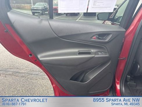 Used 2020 Chevrolet Equinox LT image 17
