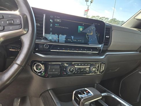 Used 2022 Chevrolet Silverado 1500 LTZ image 14