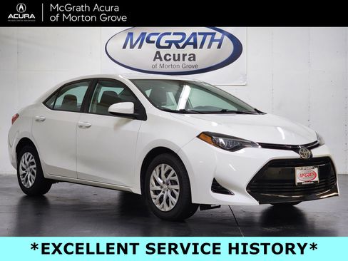 Used 2017 Toyota Corolla LE FWD image 1