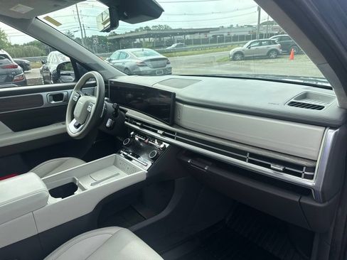 Used 2025 Hyundai Santa Fe Calligraphy AWD/4WD image 24