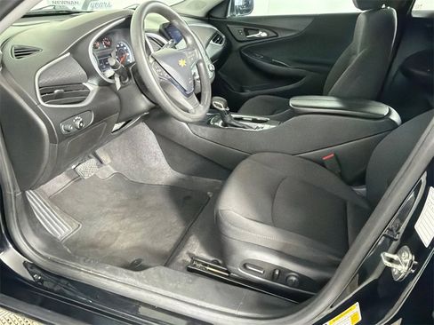 Used 2023 Chevrolet Malibu LT image 9