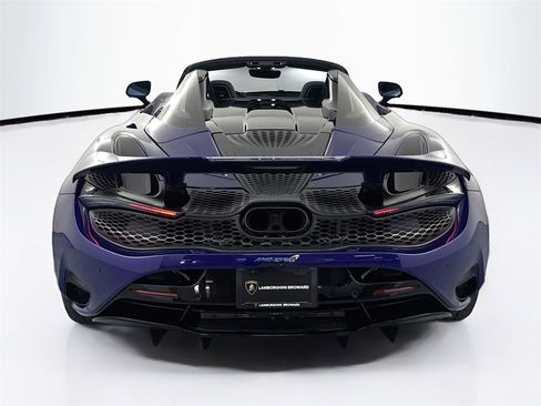 Used 2025 McLaren 750S Spider image 6