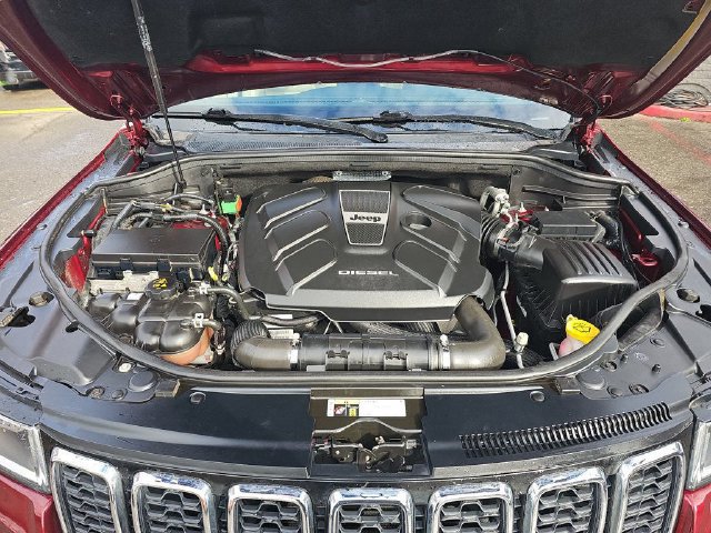 Used 2018 Jeep Grand Cherokee Limited AWD/4WD image 23