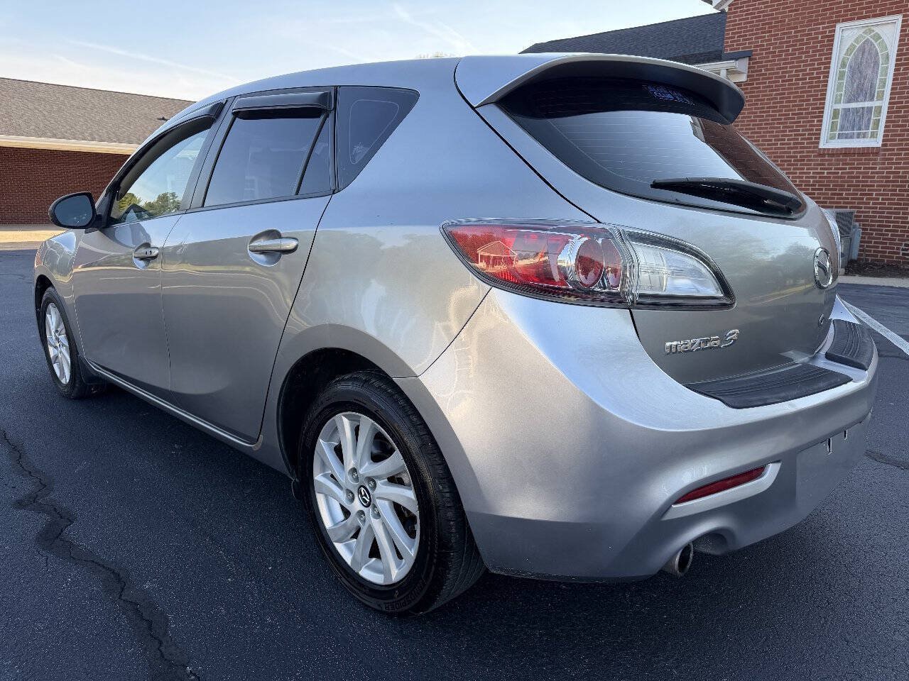 Used 2013 MAZDA MAZDA3 i Touring FWD image 5