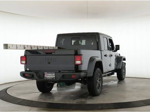 New 2026 Jeep Gladiator Sport AWD/4WD image 7