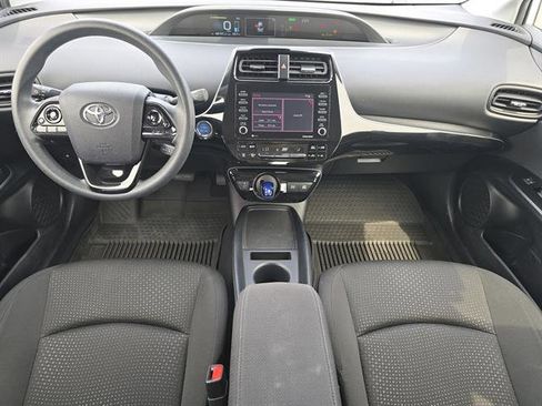 Used 2021 Toyota Prius LE image 8