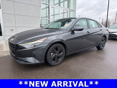 Used 2021 Hyundai Elantra SEL w/ Convenience Package