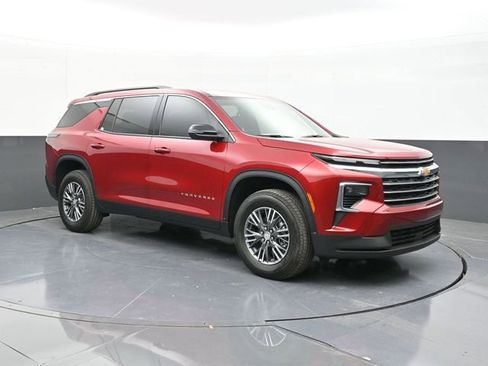 New 2026 Chevrolet Traverse LT w/ Driver Confidence Package FWD image 21