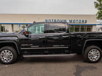 Used 2017 GMC Sierra 2500 Denali w/ Duramax Plus Package