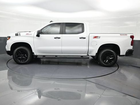 Used 2025 Chevrolet Silverado 1500 Custom Trail Boss AWD/4WD image 2