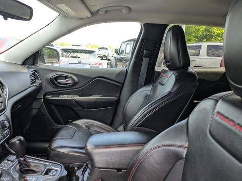 Used 2022 Jeep Cherokee Trailhawk w/ Trailer Tow Group image 23