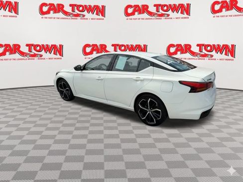 Used 2024 Nissan Altima 2.5 SR FWD image 6