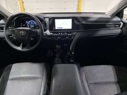 Used 2025 Toyota Camry LE FWD image 10