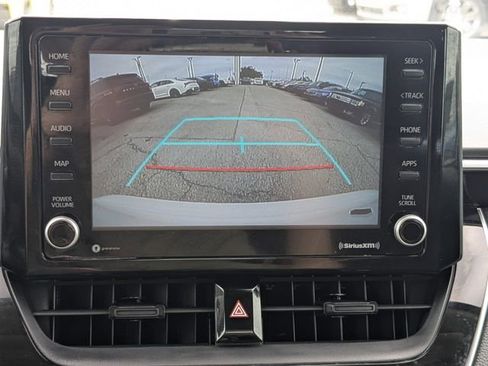 Used 2022 Toyota Corolla LE image 19