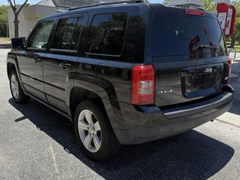 Used 2015 Jeep Patriot Latitude w/ Sun/Sound Group AWD/4WD image 2