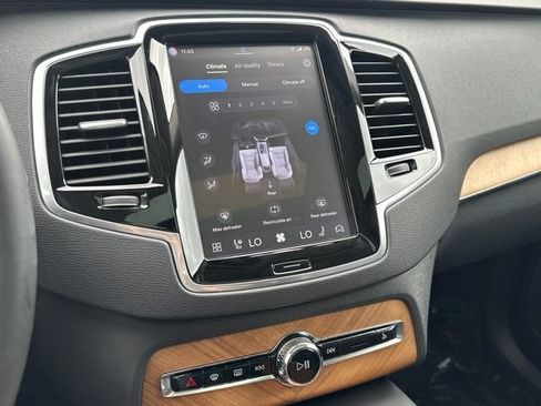 Certified 2024 Volvo XC90 B5 Plus AWD/4WD image 22