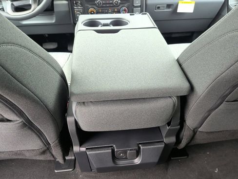 New 2026 Ford F250 XLT w/ XLT Premium Package AWD/4WD image 37