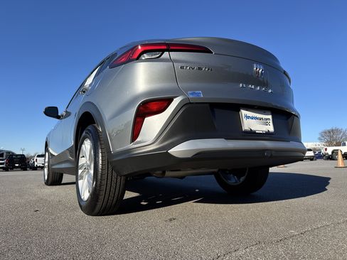 Used 2024 Buick Envista Preferred image 8