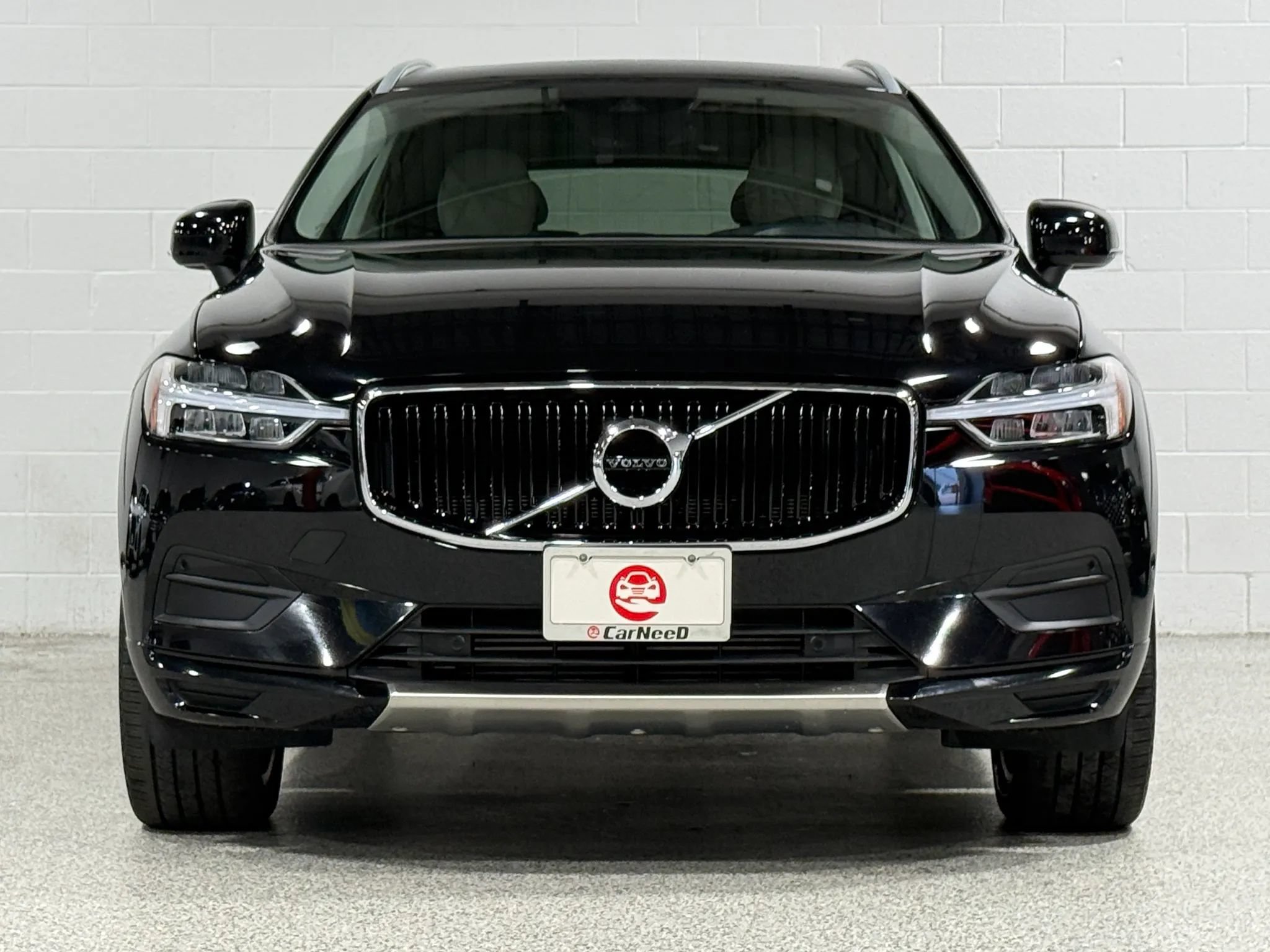 Used 2019 Volvo XC60 T6 Momentum w/ Premium Package AWD/4WD image 3