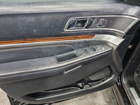 Used 2016 Ford Explorer Limited image 51