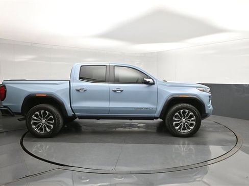 Used 2025 GMC Canyon Denali image 26