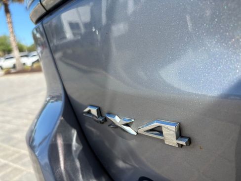 Used 2016 Jeep Grand Cherokee Laredo AWD/4WD image 8